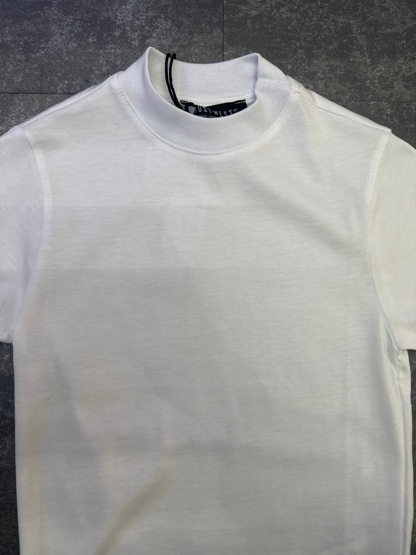 T-SHIRT MEZZO COLLO